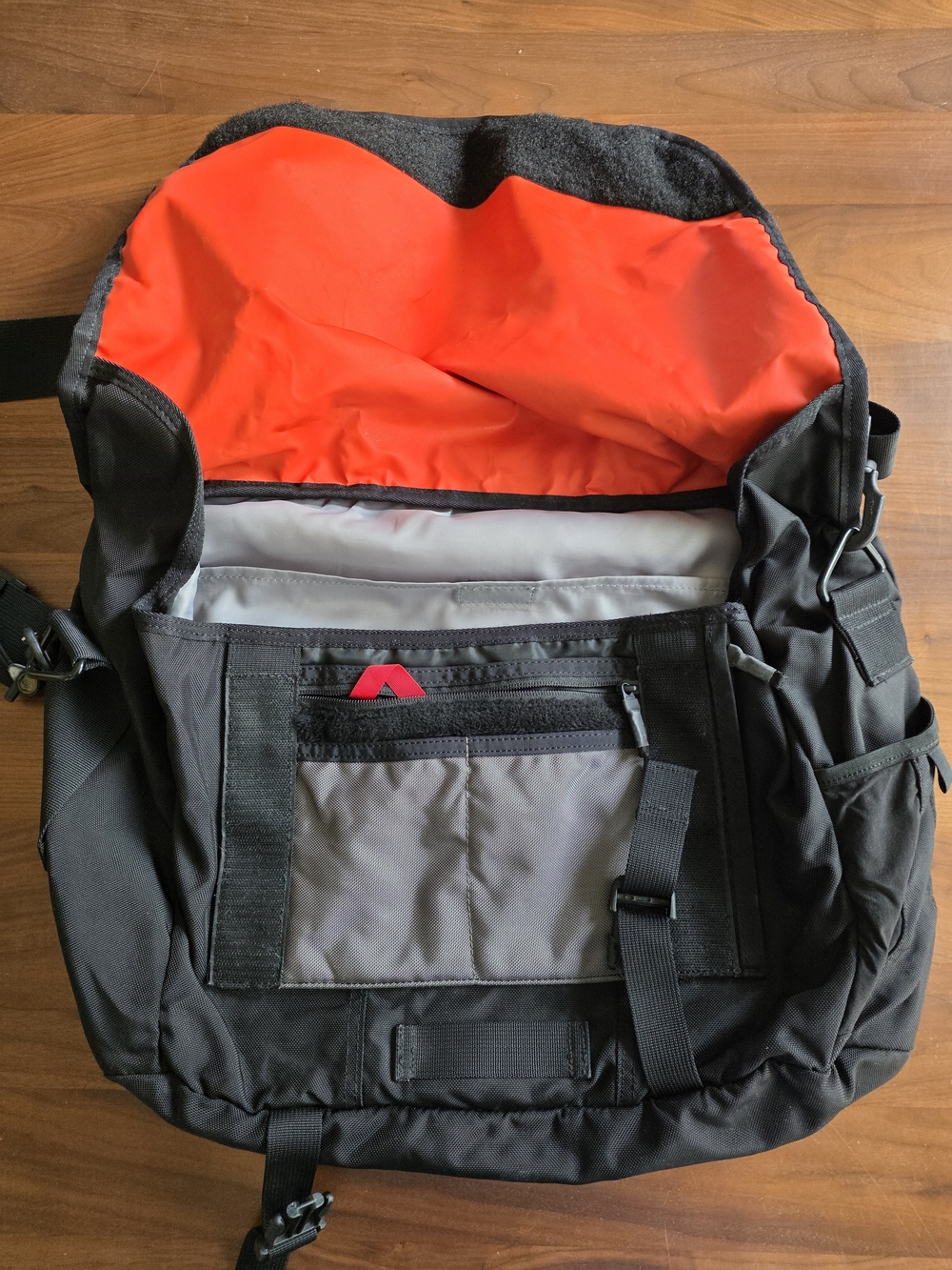 Timbuk2 Large Gray Black Messenger Padded Laptop Bag with Orange Rainfly